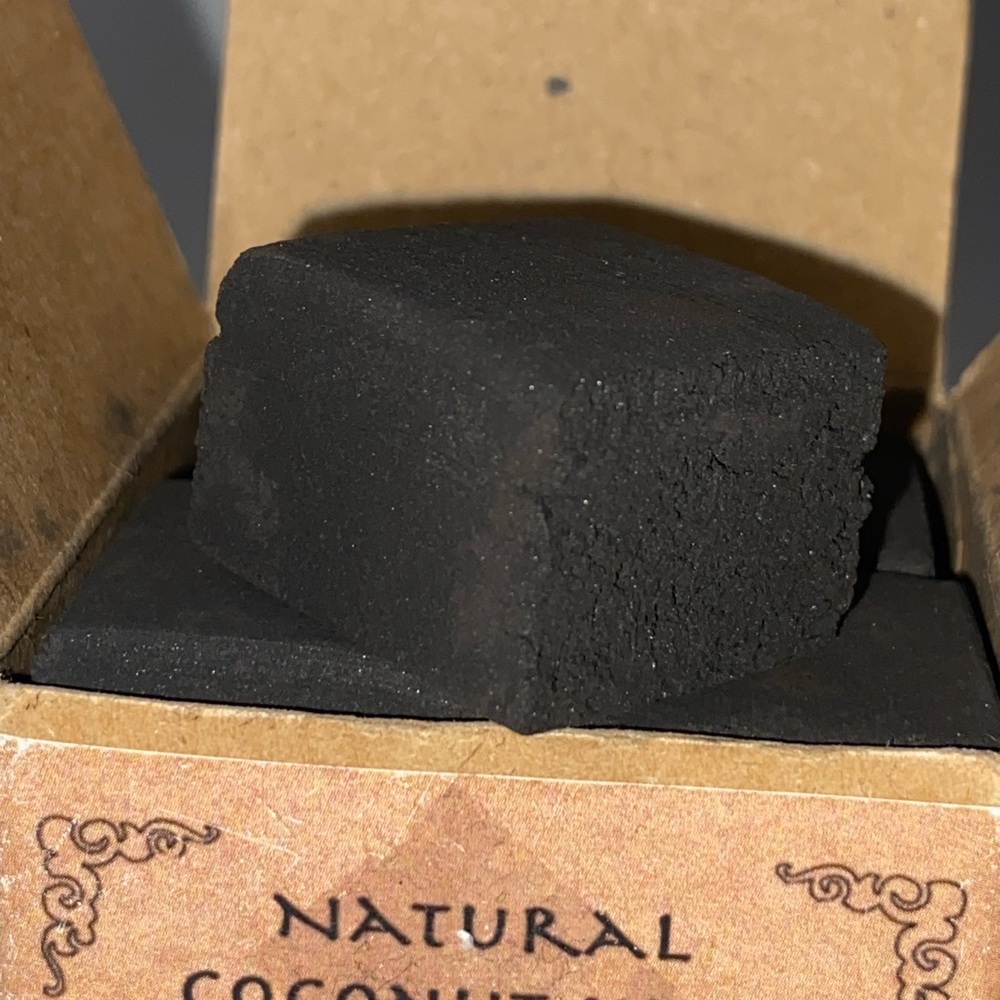 2A* Natural Coconut Husk Incense Charcoal 16 pieces cubes open box - Picture 3 of 8